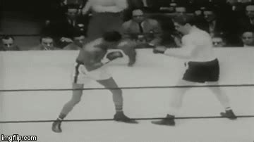 Bolo Punch !!! | image tagged in gifs,boxing,boxers,funny,cuba | made w/ Imgflip video-to-gif ...