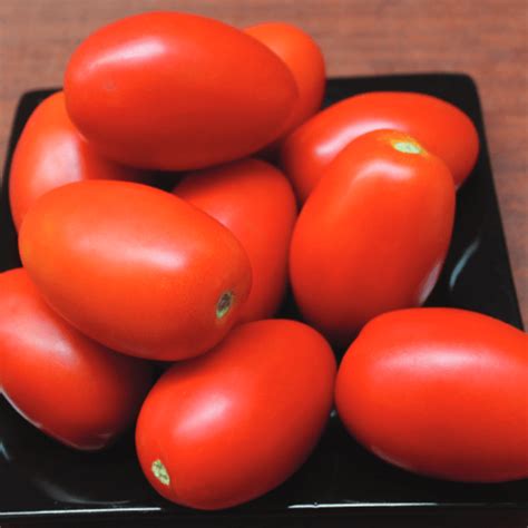 50 Giant Italian Plum Tomato Seeds - Welldales