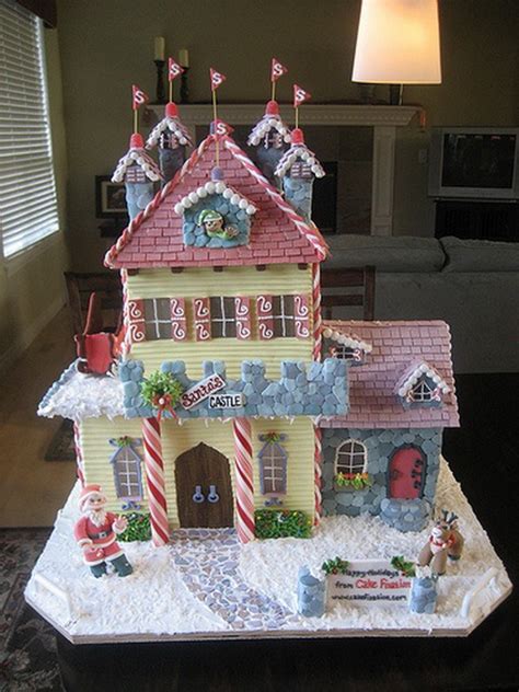 Amazing Traditional Christmas Gingerbread Houses - family holiday.net ...