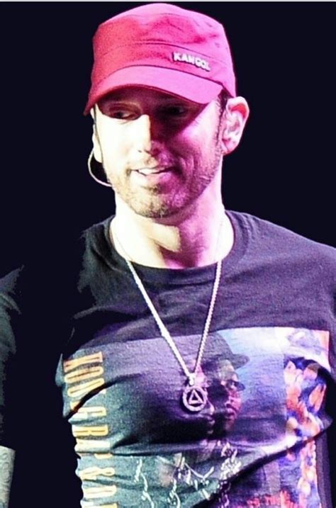 Did...he...just...smile?! Weak in the knees!!!!!! 50 Cent, Eminem Smiling, Eminem Rap, Eminem ...