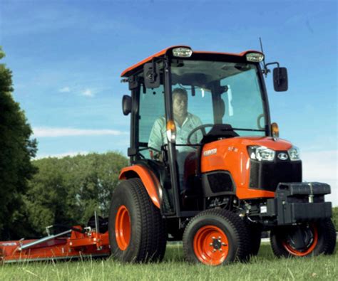 Kubota Compact Tractors - Lloyd Ltd