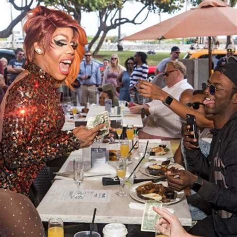 Palace Drag Brunch & Show - Palace Bar & Restaurant