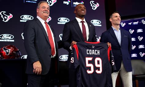 Texans told coaching candidates No. 2 pick would be used on QB