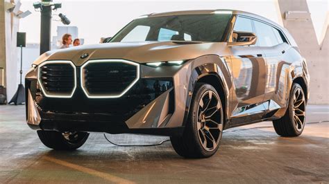 BMW unveils high-performance XM hybrid electric concept vehicle