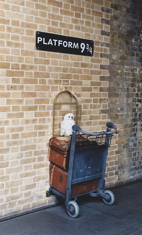 Platform 9 3/4 at King's Cross Station, England - Bookmarks & Waypoints