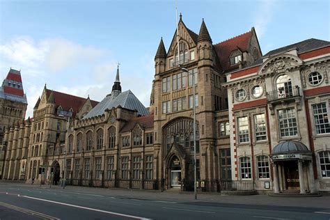 Manchester University Virtual Tour - Manchester Taxi Tours