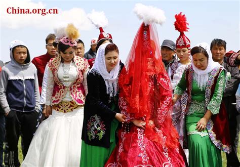 Traditional Kazakh wedding in Xinjiang- China.org.cn