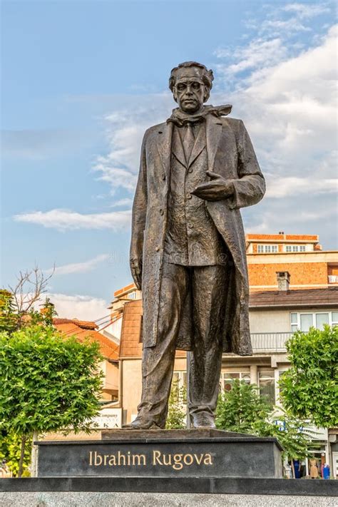 Statue of Ibrahim Rugova in Pristina Editorial Image - Image of bronze, downtown: 58588515