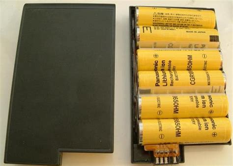 IBM ThinkPad 600 Battery Page - Inside