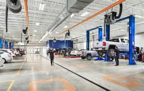 Dallas Automotive Technology Program Benefits from Booming Labor Market