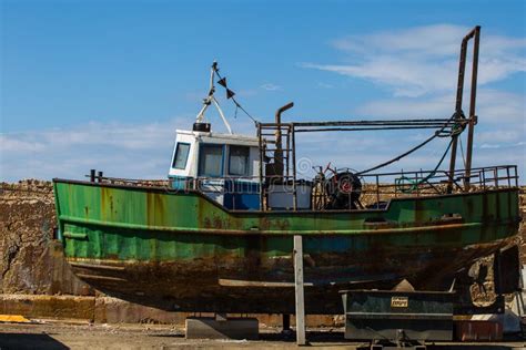 Shipyard - Green Fishing Boat Stock Image - Image of ropes, jaffo: 104536917