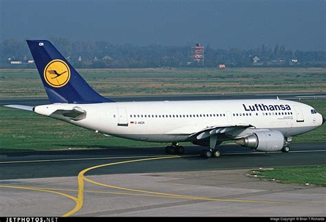 Lufthansa Airbus A310-203 | Vintage vw bus, Airbus, Vintage aircraft