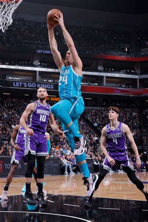 Hornets vs Kings Gallery - 12/19/22 Photo Gallery | NBA.com