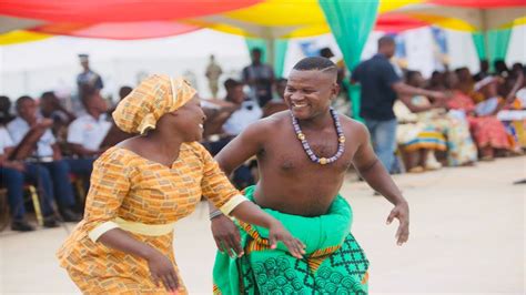 History of the Popular African Ghanaian “Agbadza” Dance #atopa #africa ...