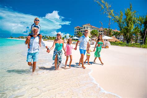 How To Plan A Family Vacation: A Helpful Checklist | BEACHES