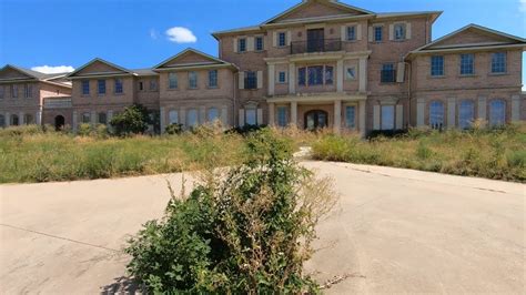 Abandoned Mansions