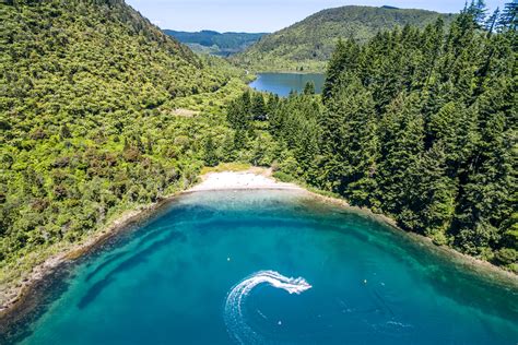 Rotorua City & Lakes Tour with Rotorua Duck Tours - Book Online!