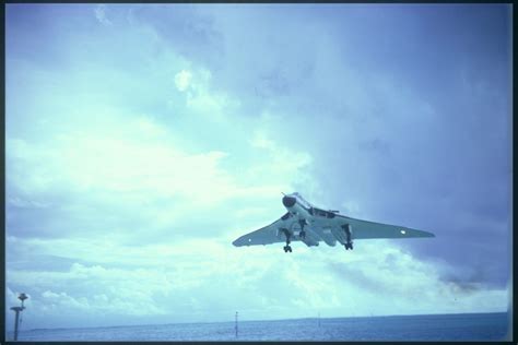 Vulcan To The Sky - RAF Gan - Indian Ocean | Vulcan, Avro vulcan, Air force aircraft