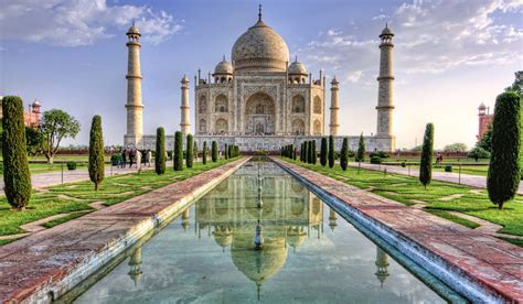 Taj Mahal Facts: 22 Fascinating Things to Know