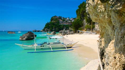 Top 10 Boracay Island Hotels: Cheap Hotel Deals C$99