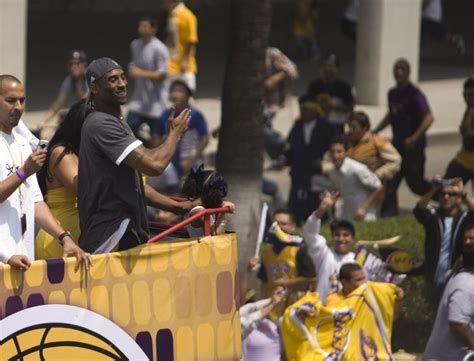 L.A. Lakers Championship Parade - All Photos - UPI.com