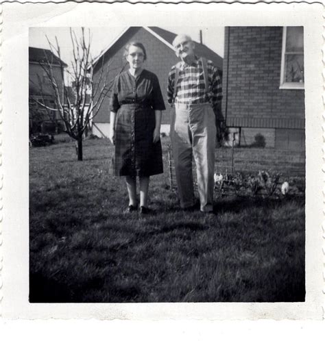 My maternal great grandparents, who I think were on Green Acres : r/TheWayWeWere