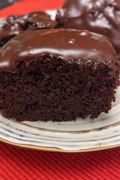 Super Moist Chocolate Cake with Frosting | Chocolate cake recipe moist, Chocolate cake recipe ...