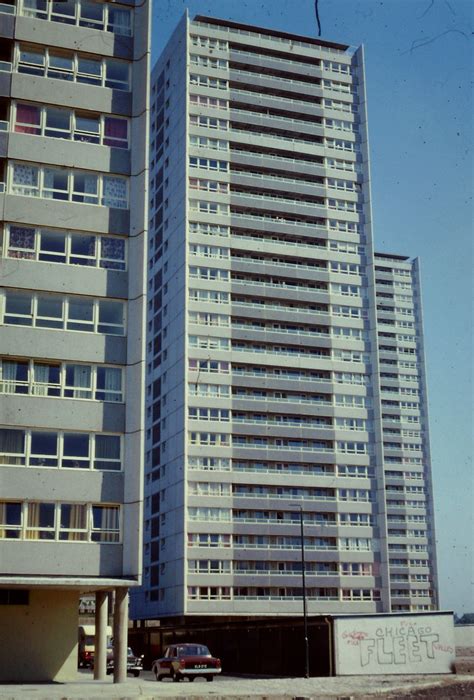 PictureThis Scotland on Twitter: "Wyndford Road high flats, Maryhill, Glasgow, 11 June 1968. Pic ...