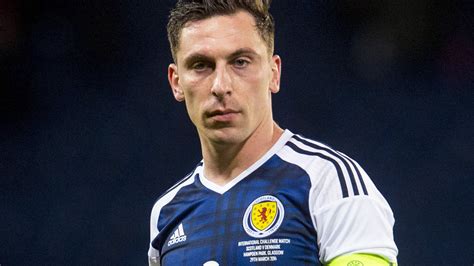 Celtic's Scott Brown likely to overturn Scotland retirement decisio...