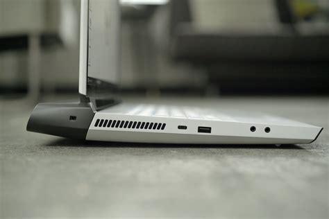 Alienware Area-51m R1 review: Fast, big and upgradable - PC World Australia