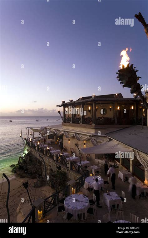 The cliff barbados bar hi-res stock photography and images - Alamy