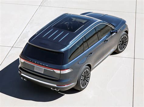 Lincoln Reimagines 2020 Aviator As Bold, Turbocharged, Hybrid Crossover ...