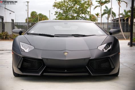 top cool cars: Lamborghini Aventador in Matte Black