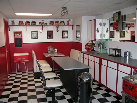 50s style diner kitchen | Retro kitchen, Diner decor, Retro kitchen decor