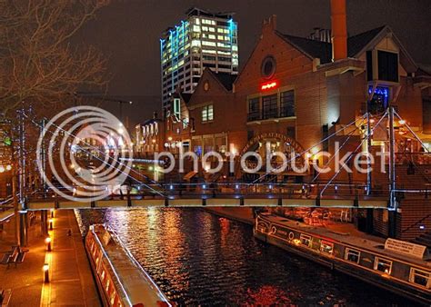 Birmingham Canals at Night 3 | Photo Maestro