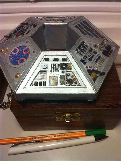 new tardis console 2013-2 by lucasmanlucas on DeviantArt