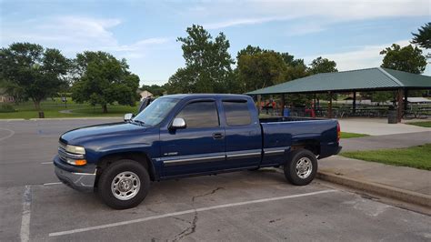 My 261,000-mile 2000 Chevy Silverado 2500, 5.3 4L60E 2WD : r/ChevyTrucks