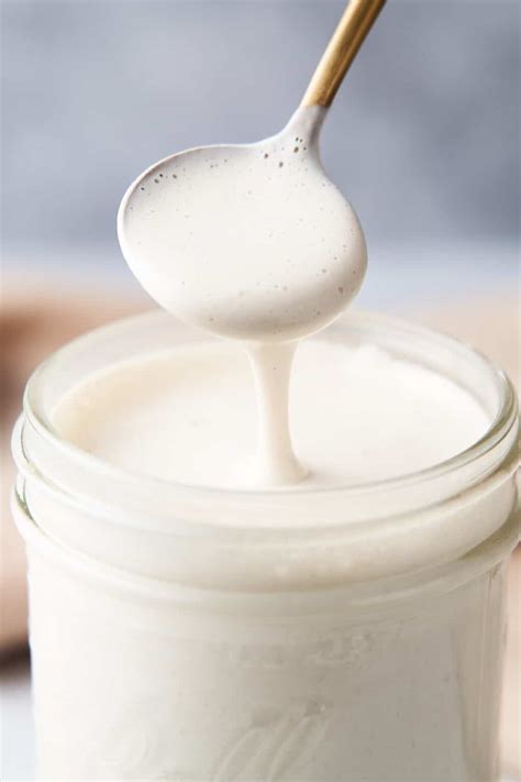 Easy Vegan Heavy Cream (3 Ingredients)