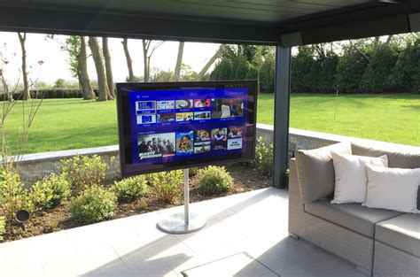 Outdoor TV Screen Sizes - 26” 32” 42” 55” 65” 70” 74” & 82″