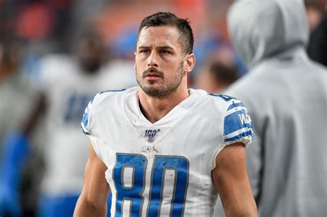 Tennessee Titans miss out on Danny Amendola who re-signs with Detroit Lions