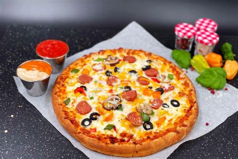 The 8 Best Pizza Delivery Places near Concord Richmond Hill