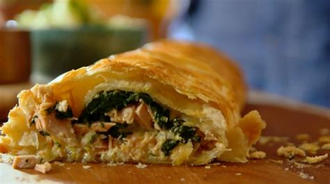 Salmon pie with spinach and hollandaise sauce recipe The Hairy Bikers Comfort Food – The Talent Zone