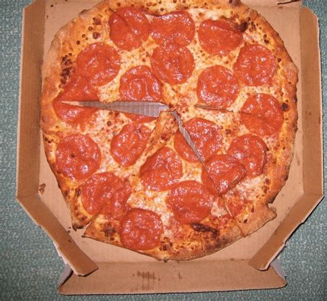 Domino’s Brooklyn Style Pizza Vs. Thin Crust Pizza