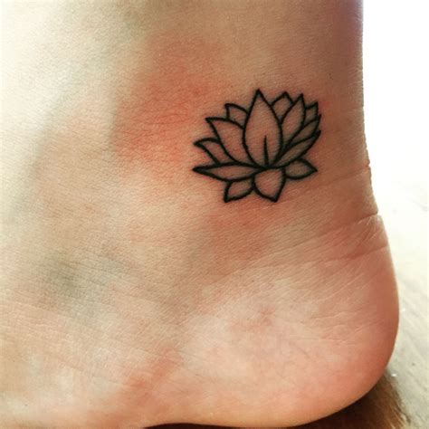 28 BEST LOTUS FLOWER TATTOO IDEAS TO EXPRESS YOURSELF #tattoos | Foot ...