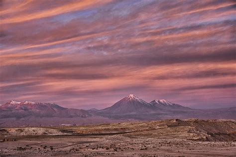 Sunset at Valle de La Luna | El Valle de la Luna (Valley of … | Flickr