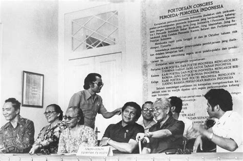 10 Tokoh Sumpah Pemuda 1928, Ada WR Supratman Salah Staunya - Semua ...