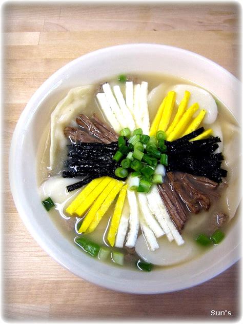 Tteokguk (Rice Cake Soup) : Traditional & Delicious New Year's Korean Food | Food World News