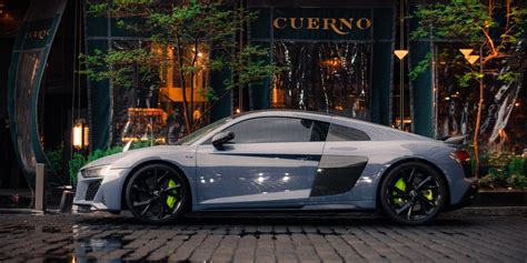 Side View of an Audi R8 · Free Stock Photo