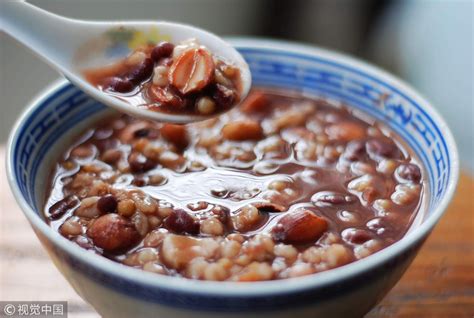 The rice porridge warming the hearts and souls of Chinese - CGTN