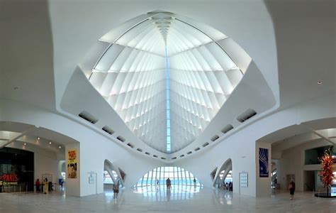 Santiago Calatrava / Quadracci Pavilion at Milwaukee Art Museum, USA ...